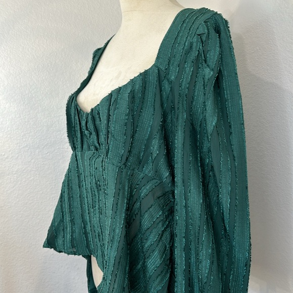 NWT Lulu’s Spread the Cheer Emerald Textured Square Neck Long Sleeve Top (L) - Picture 8 of 13